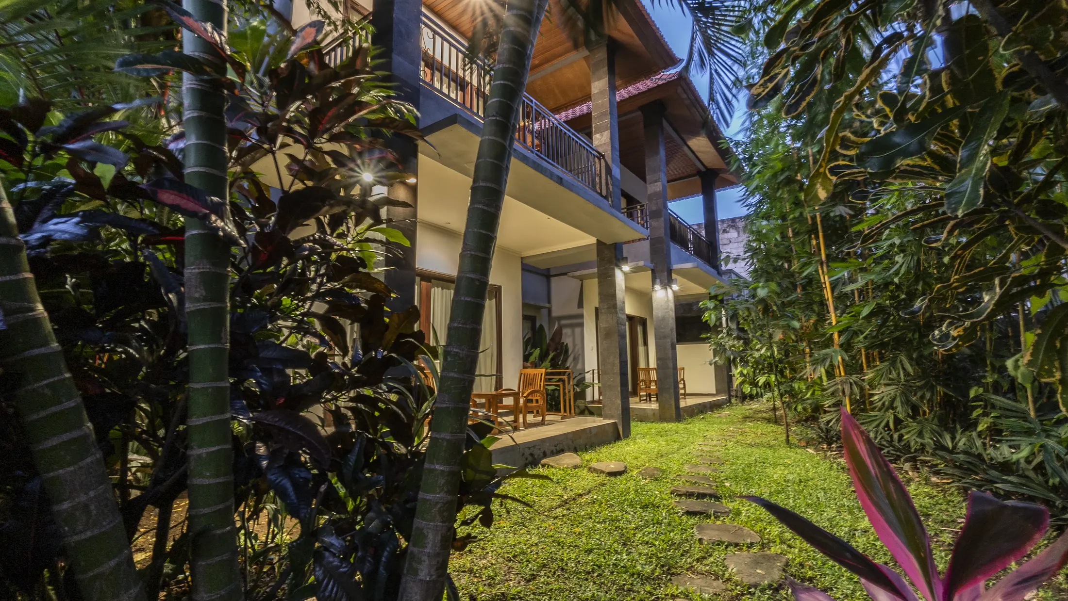 Balinese entrance and tropical garden at Gita Maha Hotel